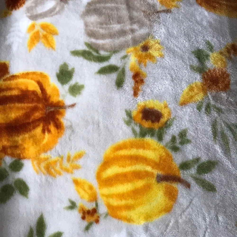Cozy Harvest Throw Blanket Thanksgiving Cuddly Soft Fall Sunflower Pumpk…